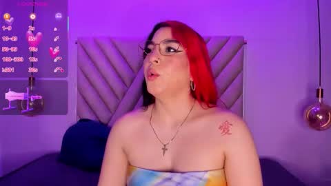 Snapshot of emmaswift1 chatting on 13, 10, 2025 Emma online show from 13, 10, 2025