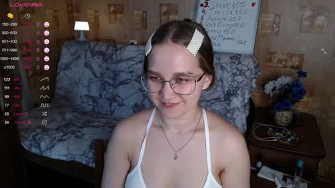 Snapshot of emmatiny chatting on 1, 12, 2024 Mia online show from 1, 12, 2024