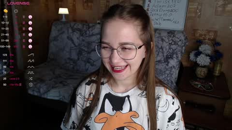 Snapshot of emmatiny chatting on 6, 12, 2024 Mia online show from 6, 12, 2024