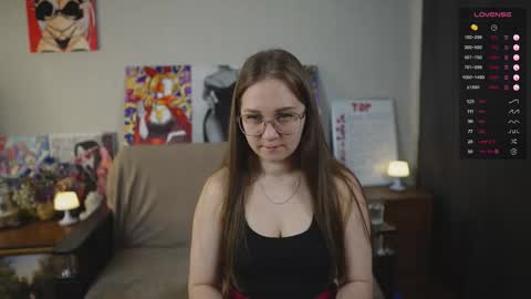 Snapshot of emmatiny chatting on 10, 11, 2025 Mia online show from 10, 11, 2025