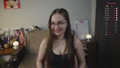 Snapshot of emmatiny chatting on 5, 12, 2025 Mia online show from 5, 12, 2025