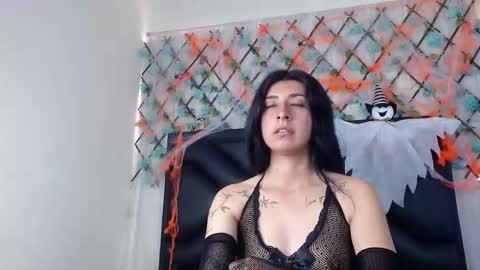 Snapshot of emmawillliams chatting on 2, 11, 2025 Emma online show from 2, 11, 2025