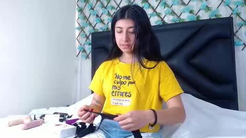 Snapshot of emmawillliams chatting on 2, 12, 2025 Emma online show from 2, 12, 2025