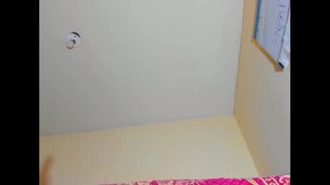 hi im emmalina welcome to your happy place online show from 21, 12, 2024