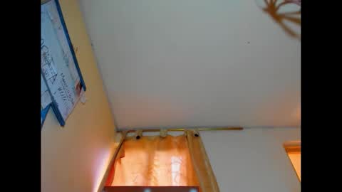 hi im emmalina welcome to your happy place online show from 21, 9, 2025