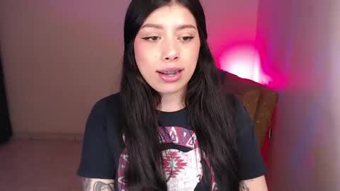 Snapshot of emmi_0 chatting on 24, 3, 2026 Emily Independent model online show from 24, 3, 2026