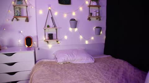 emmie_everly online show from 9, 10, 2025