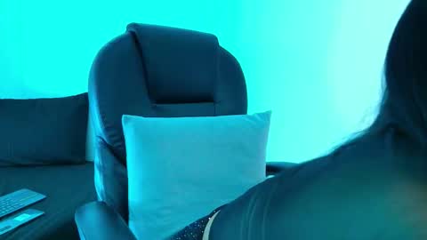 Emmie online show from 28, 10, 2025