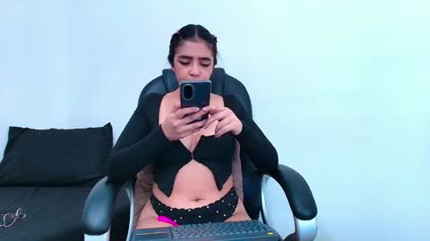 Emmie online show from 29, 10, 2025