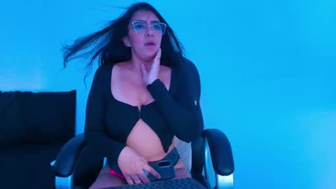 Emmie online show from 13, 11, 2025