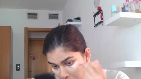 Snapshot of emmie_xxx chatting on 27, 10, 2025 emmie online show from 27, 10, 2025