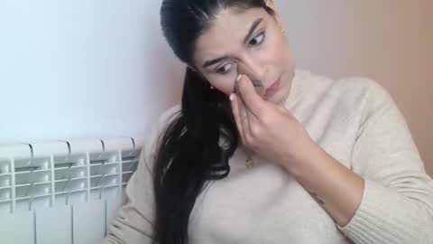 Snapshot of emmie_xxx chatting on 14, 11, 2025 emmie online show from 14, 11, 2025