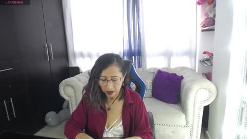 Snapshot of emmilychevalier chatting on 31, 12, 2024 Emmily online show from 31, 12, 2024