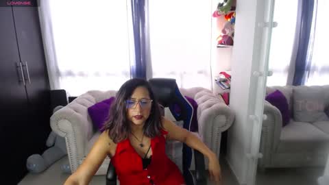 Snapshot of emmilychevalier chatting on 4, 1, 2025 Emmily online show from 4, 1, 2025