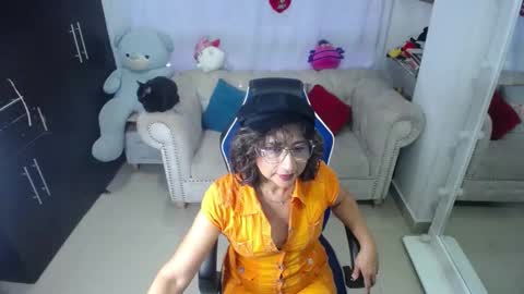 Snapshot of emmilychevalier chatting on 10, 3, 2025 Emmily online show from 10, 3, 2025