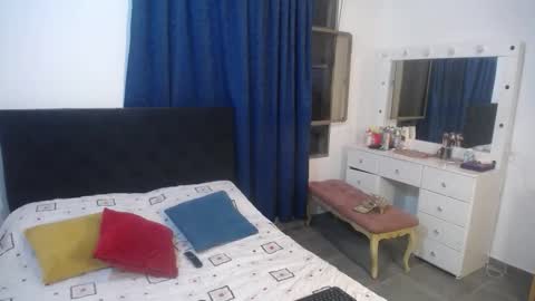 Snapshot of emmilychevalier chatting on 28, 9, 2025 Emmily online show from 28, 9, 2025