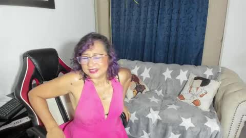 Snapshot of emmilychevalier chatting on 16, 11, 2025 Emmily online show from 16, 11, 2025
