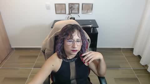 Emmily online show from 27, 11, 2025