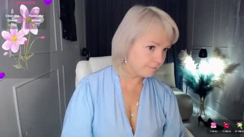 Snapshot of emmmam chatting on 26, 10, 2025 emmmam online show from 26, 10, 2025