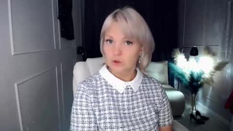 Snapshot of emmmam chatting on 18, 11, 2025 emmmam online show from 18, 11, 2025