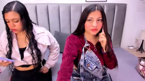 Emily  Laila  online show from 30, 9, 2025
