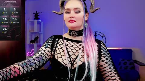 Emmy Bright     50  online show from 8, 12, 2024