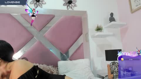 emmymiller1 online show from 25, 1, 2025