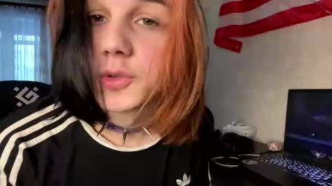 Snapshot of emo_kiss chatting on 15, 12, 2025 Amur online show from 15, 12, 2025