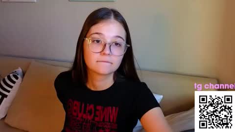 Snapshot of emory_john chatting on 21, 11, 2025 Emory John online show from 21, 11, 2025