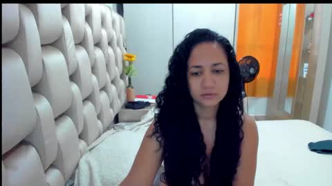 Snapshot of emperatriztapia chatting on 3, 12, 2024 emperatriztapia online show from 3, 12, 2024