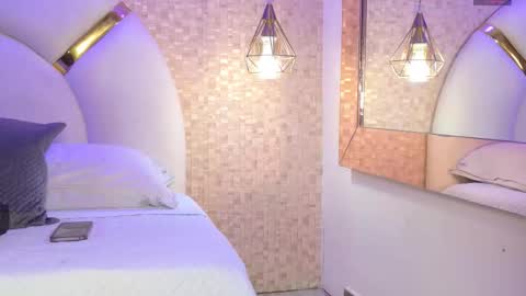 Snapshot of emy_rosse25 chatting on 27, 10, 2025 Emy online show from 27, 10, 2025