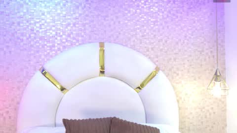 Snapshot of emy_rosse25 chatting on 2, 11, 2025 Emy online show from 2, 11, 2025