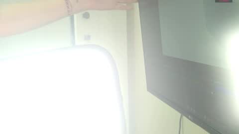 Snapshot of emy_rosse25 chatting on 23, 11, 2025 Emy online show from 23, 11, 2025