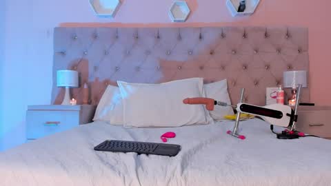 Snapshot of emysilver chatting on 7, 12, 2024 Emy Silver online show from 7, 12, 2024