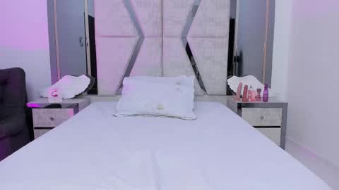 Snapshot of emysilver chatting on 21, 2, 2025 Emy Silver online show from 21, 2, 2025