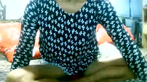 Snapshot of encantadats chatting on 9, 11, 2025 CHUN LY online show from 9, 11, 2025