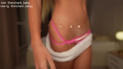 Snapshot of enchant_baby_ chatting on 21, 9, 2025 My name is Eva online show from 21, 9, 2025