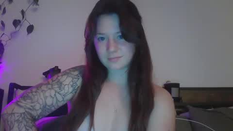 endlessly evie online show from 28, 2, 2025