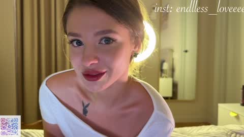 Mia online show from 10, 2, 2026