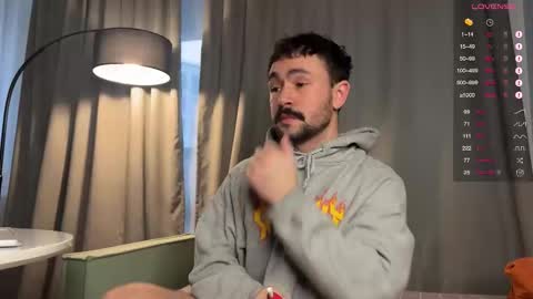 Snapshot of enen_glo chatting on 17, 12, 2025 Enen online show from 17, 12, 2025