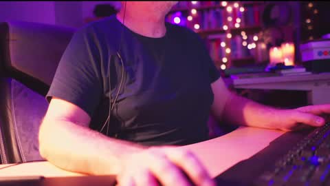 Snapshot of energybra chatting on 9, 12, 2024 uk online show from 9, 12, 2024