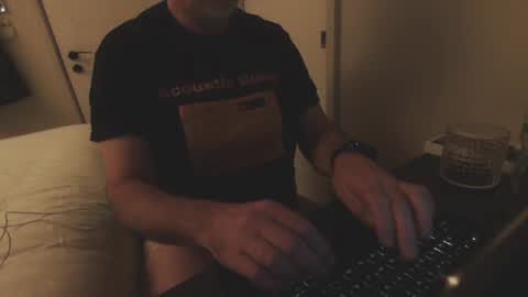 Snapshot of energybra chatting on 2, 3, 2025 uk online show from 2, 3, 2025