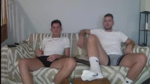 Englishladxxx online show from 19, 9, 2025