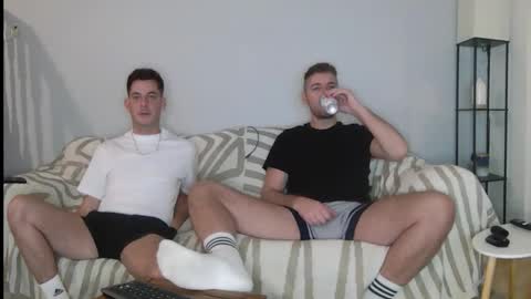 Englishladxxx online show from 1, 11, 2025