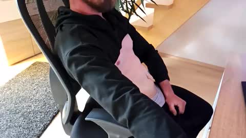 Snapshot of enjoyfreetime chatting on 14, 10, 2025 Pete online show from 14, 10, 2025