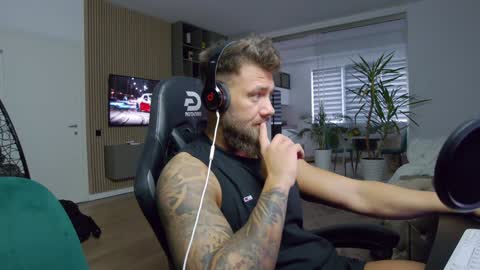 Erik online show from 9, 12, 2024