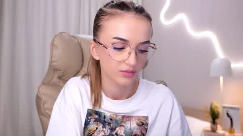 entya online show from 14, 11, 2025