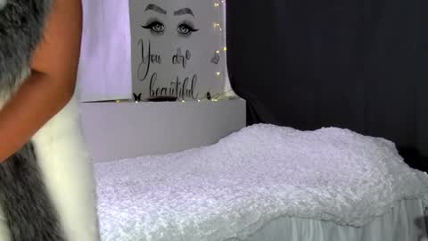 Mia visit  online show from 24, 1, 2025