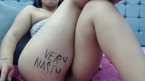 Snapshot of eny_dirty chatting on 28, 12, 2024 Enny Dirty online show from 28, 12, 2024