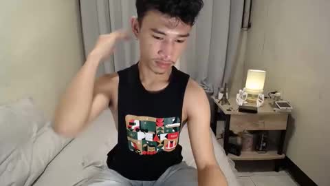 Snapshot of enzinoxx2024 chatting on 16, 10, 2025 enzo online show from 16, 10, 2025